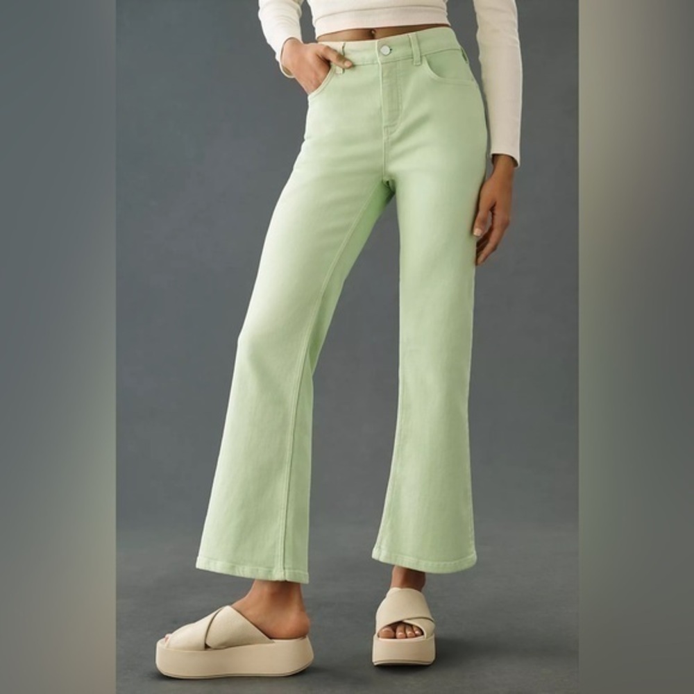 Anthropologie Pilcro The Yaya Mid-Rise Crop Flare Jeans